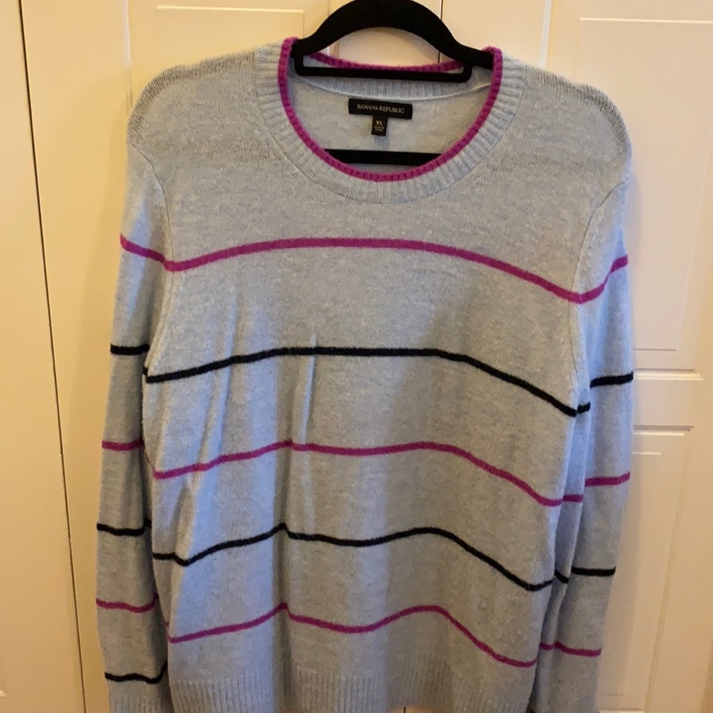 Banana Republic super soft sweater, light blue XL